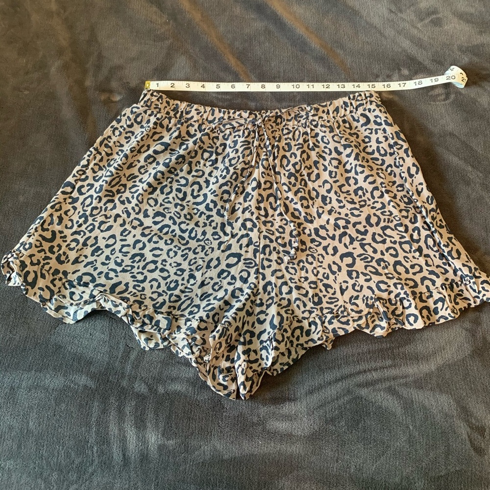 Ruffle shorts
